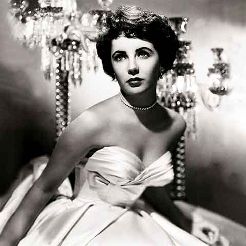 A quarta honraria veio em 1952, por seu trabalho com os figurinos de “Um Lugar ao Sol”, em que vestiu os astros Montgomery Clift e Elizabeth Taylor.

