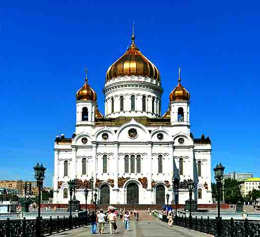Vale destacar outras duas construções que, mesmo não rivalizando em fama, contribuem para essa herança monumental. Uma delas é a Catedral de Cristo Salvador, também em Moscou. 