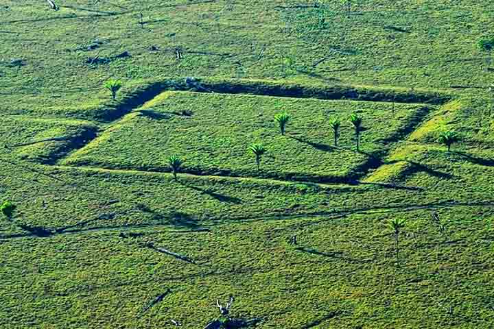 No estado do Acre já foram encontrados mais de mil geoglifos. De acordo com o Patrimônio Histórico e Artístico Nacional (Iphan), 426 deles foram registrados. 
