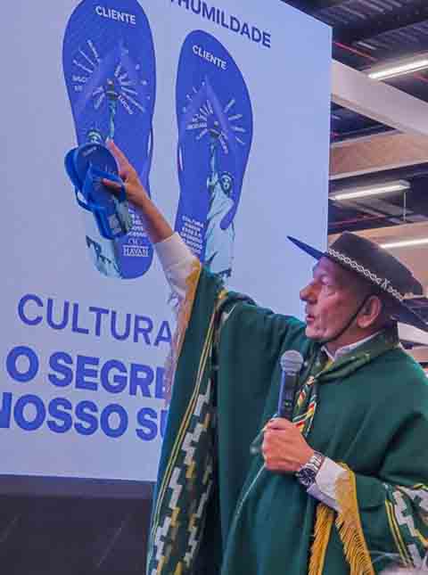 “Conseguimos levar ao Estado, R$ 25 milhões em doações para ajudar no momento mais crítico da catástrofe. Mostramos que tudo é possível e na catástrofe vimos que a população toda quis ajudar e ajudou. O povo se uniu em prol de uma causa afirmou Hang.”