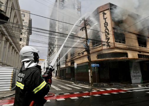 Incêndio atinge loja no Centro de Fortaleza