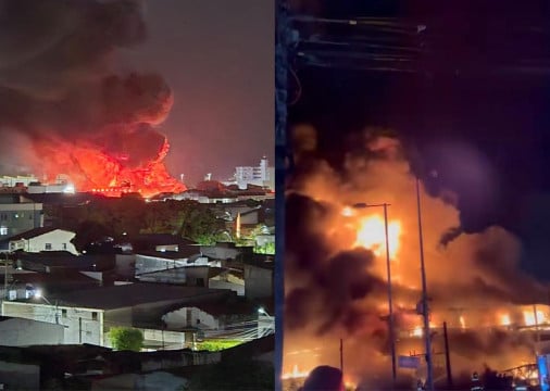 Incêndio atinge sucata na avenida Sargento Hermínio, em Fortaleza