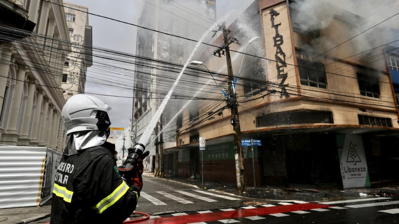 Incêndio atinge loja no Centro de Fortaleza 