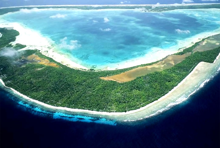 Após 5 dias, a estimativa é de que o barco já estivesse a 450 km da costa. Como o barco era pequeno, não havia possibilidade de ser avistado por um avião ou por um helicóptero. 