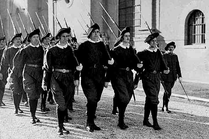 Ela foi criada em 1506, no início do período chamado Alta Idade Média, por determinação do papa Júlio II.
