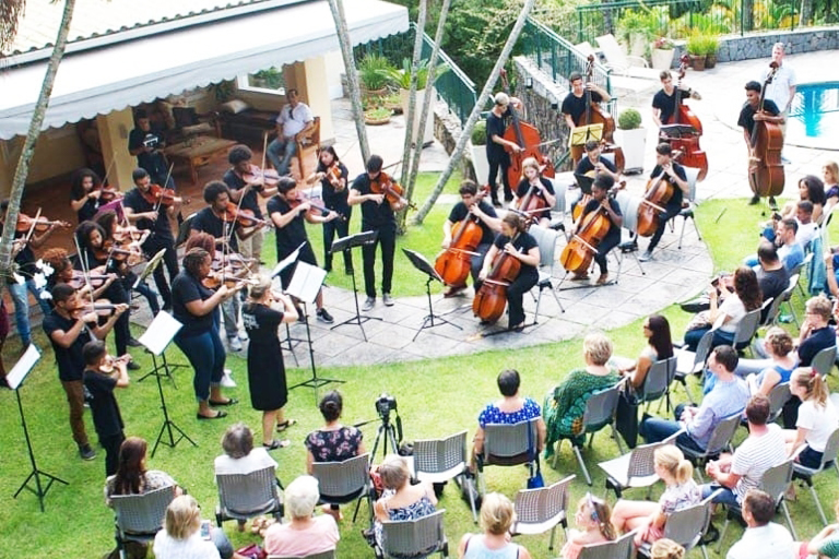 O Festival de Inverno de Nova Friburgo é um dos mais importantes eventos culturais da serra fluminense. O evento transforma a cidade em um grande palco a céu aberto, com mais de 100 atrações gratuitas espalhadas por praças, centros culturais, bibliotecas e ruas.