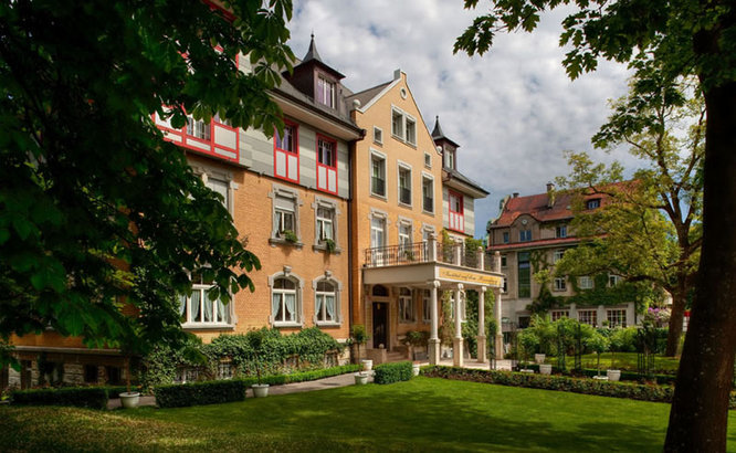 Os alunos do Institut auf dem Rosenberg também podem fazer escolhas acadêmicas pessoais, como praticar esportes e montar seu próprio currículo adicional.