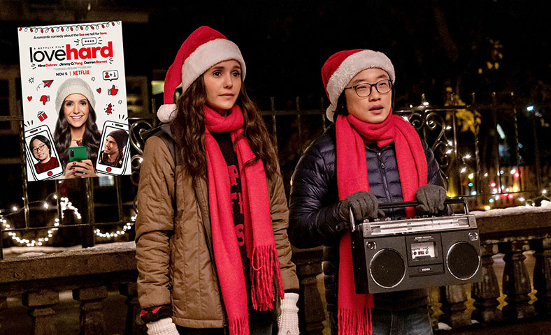 Um Match Surpresa, de 2021, é uma comédia romântica onde uma garota finge ser namorada de um jovem durante as festas de fim de ano. 