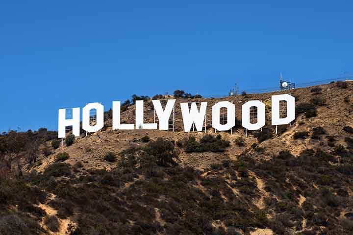 Quem pensa que o letreiro de Hollywood, emblema de Los Angeles, que conquista o coração dos turistas, nasceu para se tornar um símbolo mundial, está enganado. Diferente da Estátua da Liberdade, uma das marcas mais emblemáticas dos Estados Unidos foi construída por outro motivo. 