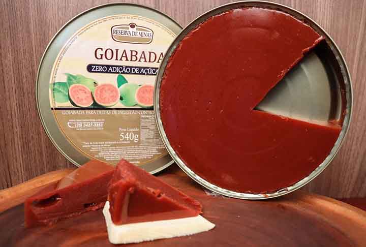 Os doces sem açúcar passam a impressão de serem sempre mais saudáveis, mas muitos trazem adoçantes artificiais, mais gordura e calorias. Chocolates “zero”, balas diet e bolos sem açúcar podem até ter composição pior que a versão tradicional.
