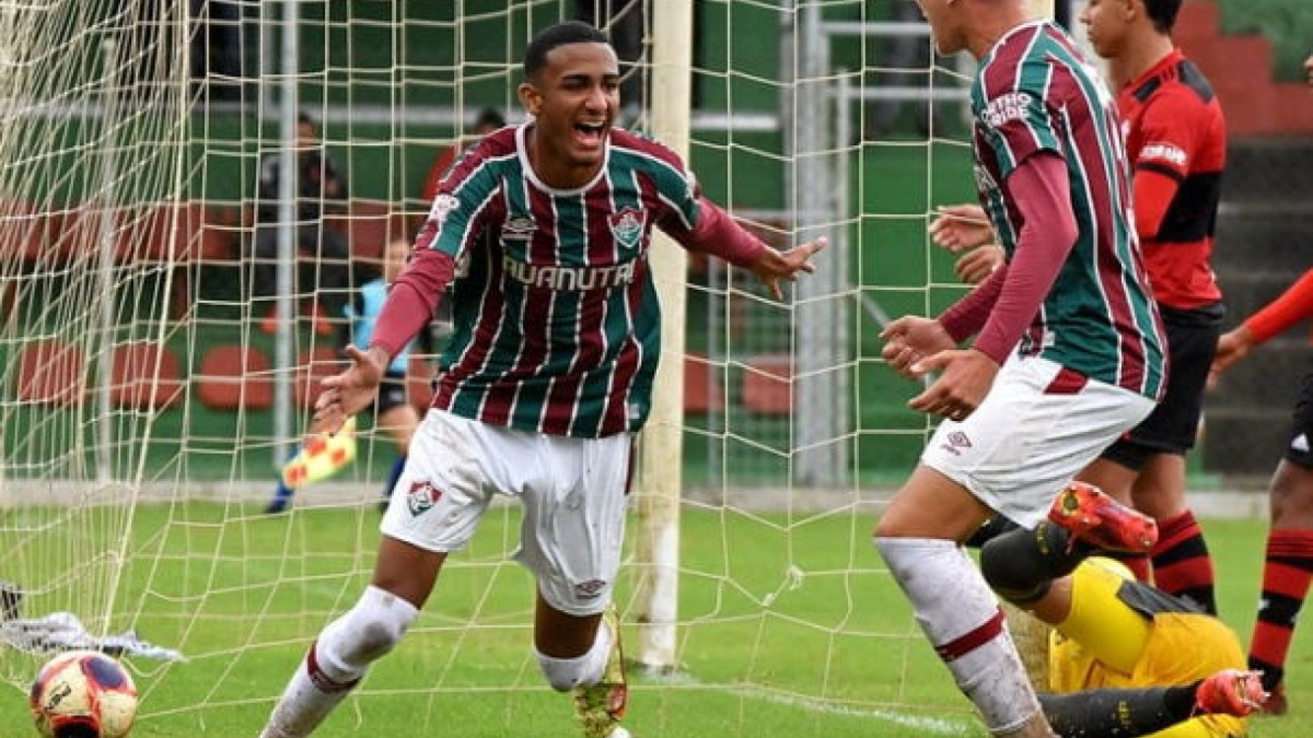 Kayky Almeida foi cedido até o final do ano que vem. Transferência faz parte do acordo de compra do zagueiro Jemmes