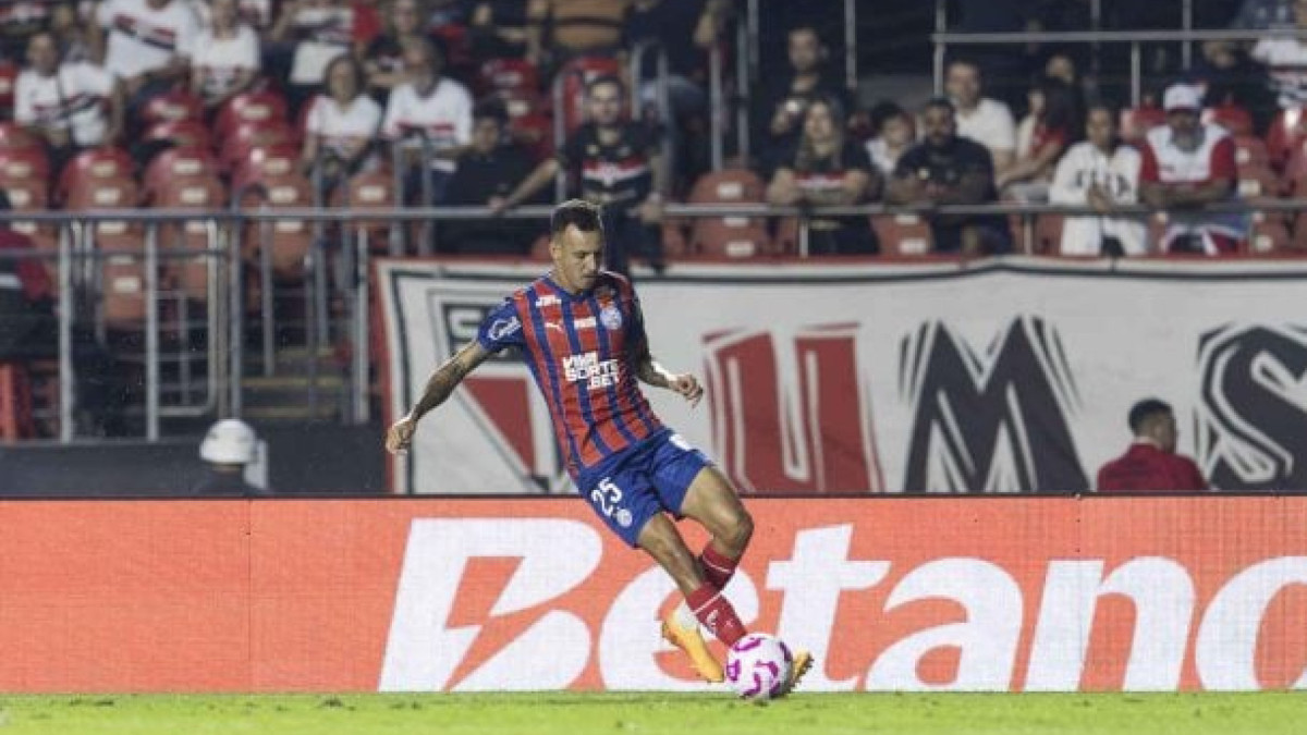 Colorado não concorda com oferta do Esquadrão Tricolor e não avança na negociação pelo lateral-esquerdo, de 28 anos