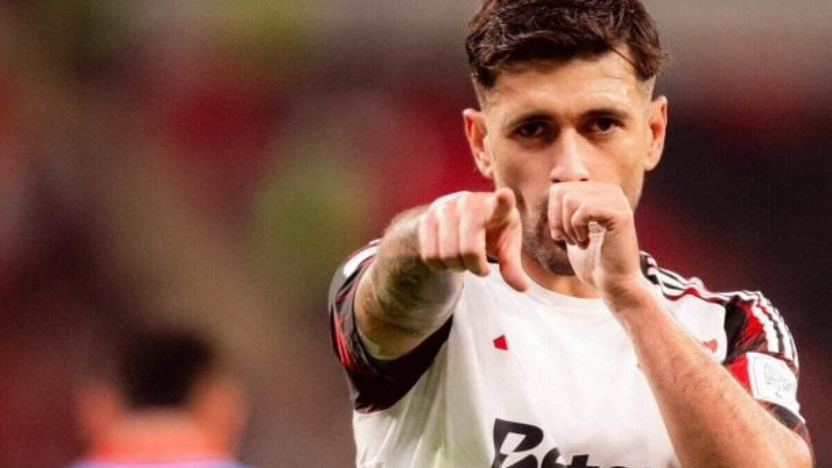 Ídolo maior do clube, Galinho explica como Filipe Luís tirou o melhor de Arrasca em 2025; craque estará no Jogo das Estrelas