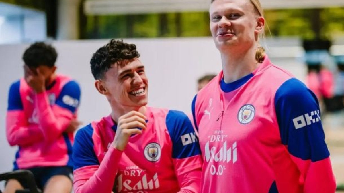 A perigo na tabela, time da casa enfrenta os líderes da Premier League e que vem de oito triunfos seguidos. Pedreira pura