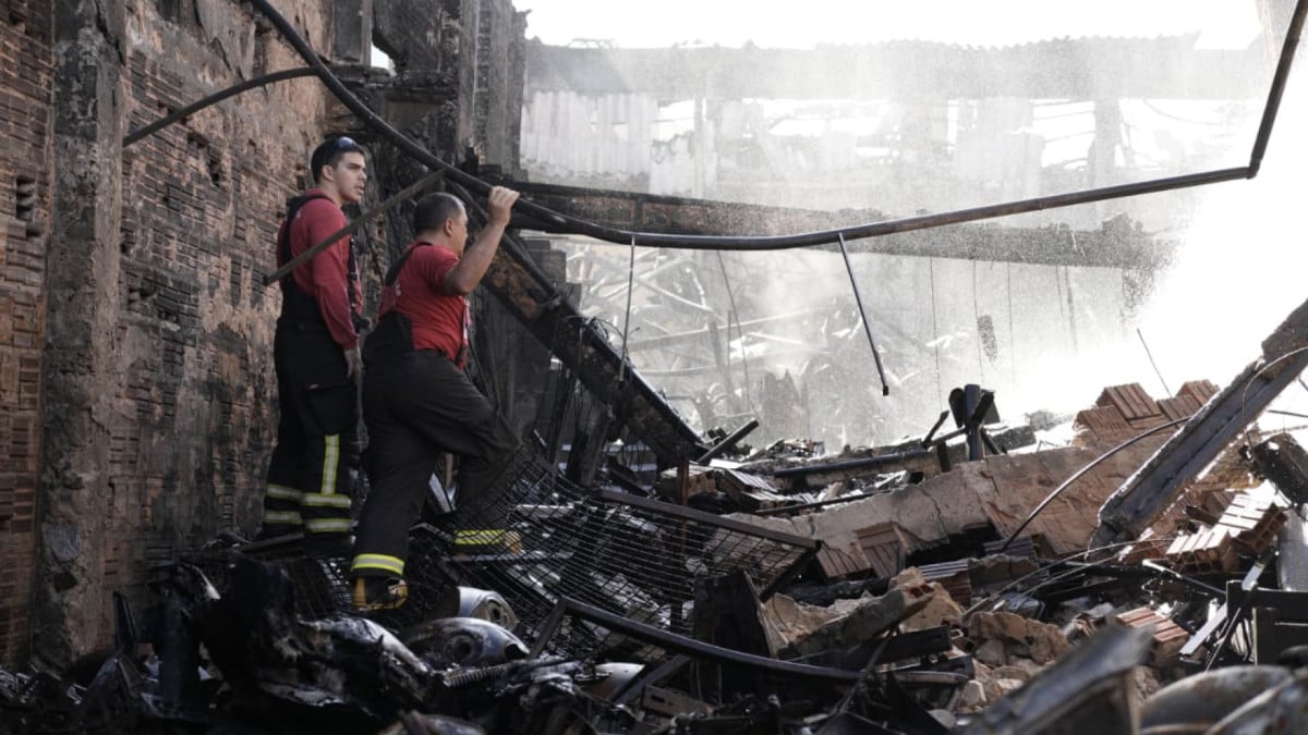 Casas no entorno da Sucata Chico Alves foram danificadas pelo incêndio