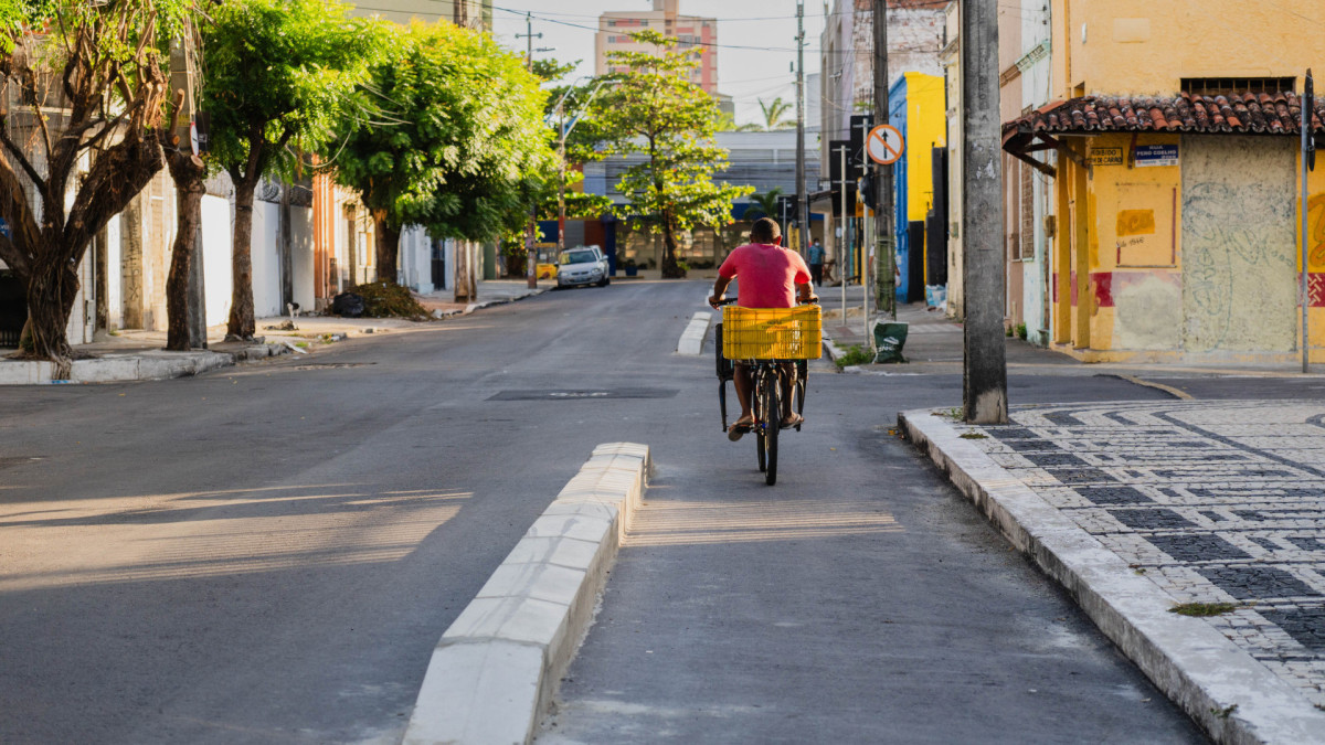 ￼PROJETO cria ciclofaixas para facilitar o tráfego de crianças e pais às escolas