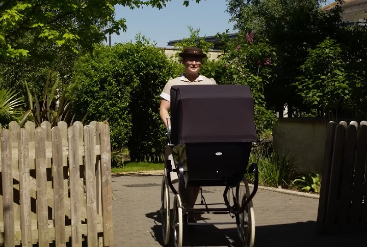 Algumas babás chegam a ter que assinar um acordo de confidencialidade com o contratante.