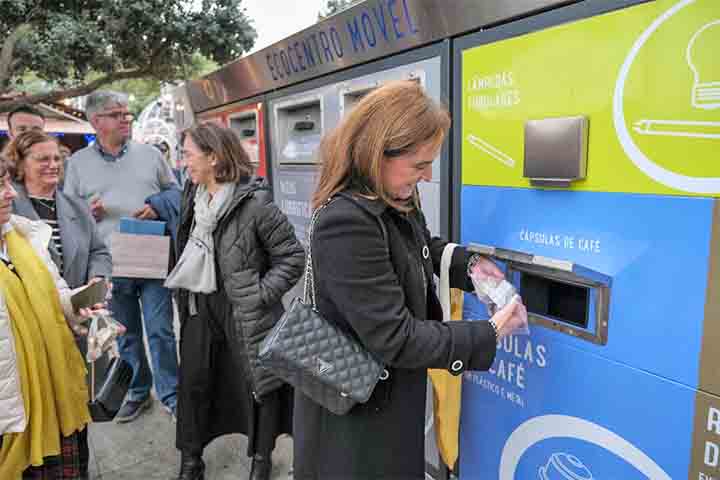 Práticas, rápidas e cada vez mais presentes nas cozinhas brasileiras, as cápsulas de café revolucionaram a forma de preparar a bebida. Elas transformaram hábitos, impulsionaram um mercado bilionário e, ao mesmo tempo, levantaram debates sobre sustentabilidade e reciclagem.