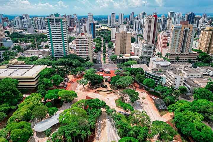 Um cidade brasileira ganhou reconhecimento mundial por fatores extremamente positivos. Trata-se de Maringá, no norte do Paraná, que chamou a atenção pela limpeza urbana e disciplina dos moradores.