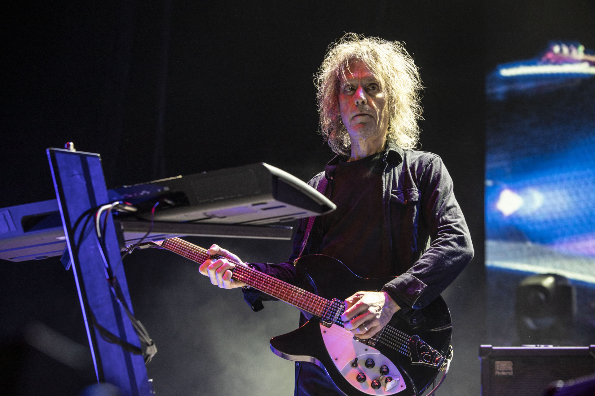 CHULA VISTA, CALIFÓRNIA - 20 DE MAIO: Perry Bamonte, da banda The Cure, se apresenta no North Island Credit Union Amphitheatre em 20 de maio de 2023, em Chula Vista, Califórnia. (Foto: Harmony Gerber/Getty Images via AFP)
