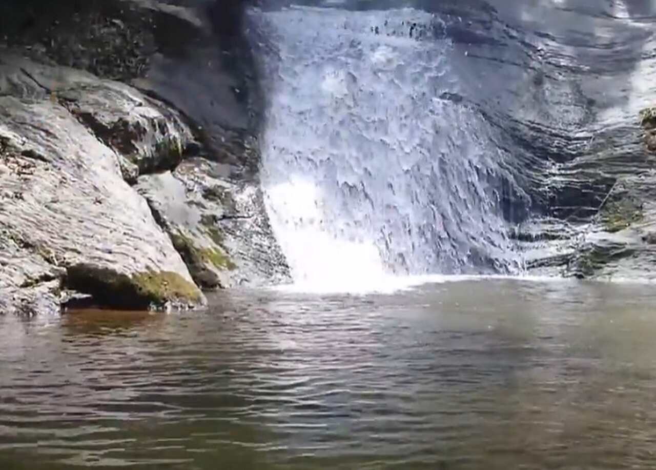 Entre as mais conhecidas estão a Cachoeira de Deus, a maior queda d'água de Penedo, com aproximadamente 15 metros de altura, e a Cachoeira das Três Bacias, localizada na região mais alta da cidade, formada por três pequenas bacias de pedra.