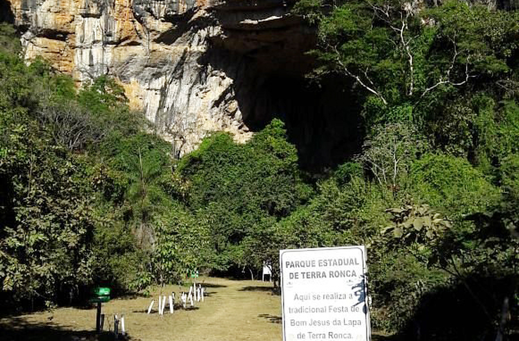Descobertas no Parque Estadual de Terra Ronca, em Goiás, em outubro de 2025, essas torres de rocha esculpidas pela erosão ao longo de milhares de anos se destacam por sua aparência peculiar. E surpreendem pela beleza e singularidade.