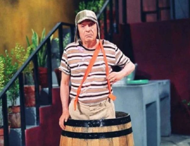 “Chaves”: Criado e protagonizado pelo mexicano Roberto Gómez Bolaños, “Chaves” se tornou um ícone tanto no Brasil quanto em seu país de origem. 