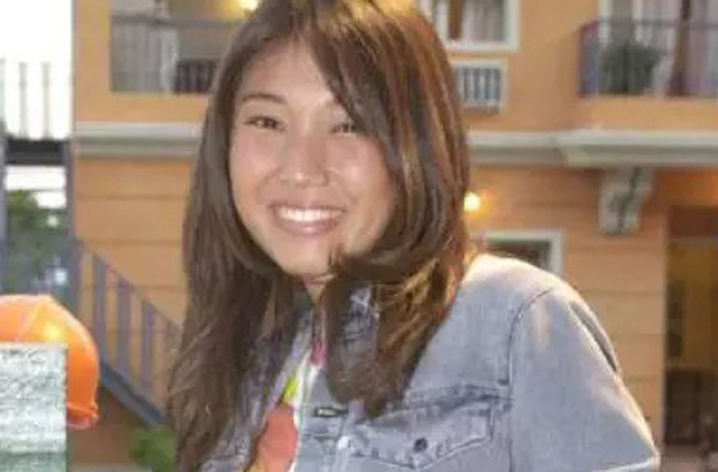 Seu primeiro comercial foi para a Coca-Cola em 1987. Estreou na televisão como atriz na novela Uga Uga, da Rede Globo. Em 2002, participou do seriado Sandy E Junior, consolidando sua carreira nas telas. Conquistou o público como Miyuki no ano seguinte.

