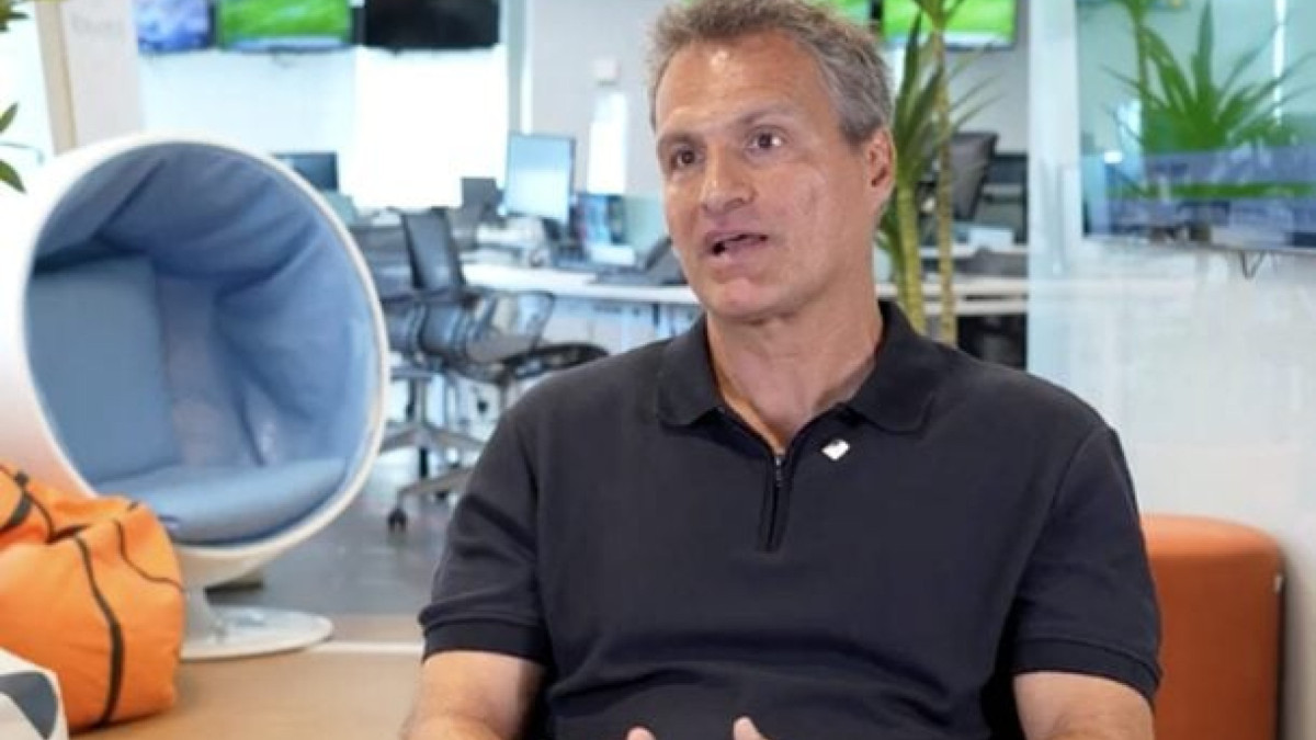 Dirigente havia aceitado a proposta do clube paulista, mas negociação não avançou nos últimos dias e foi encerrada