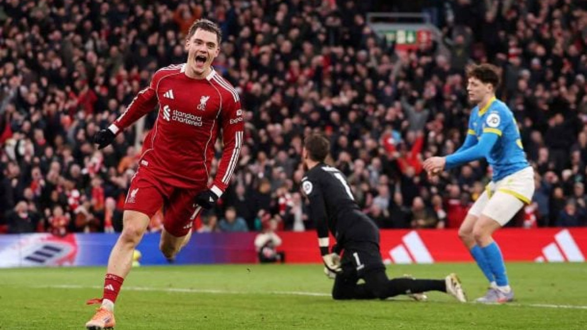 Wirtz desencanta e marca em vitória dos Reds por 2 a 1 sobre os Wolves, neste sábado. Time assume provisoriamente a 4ª posição