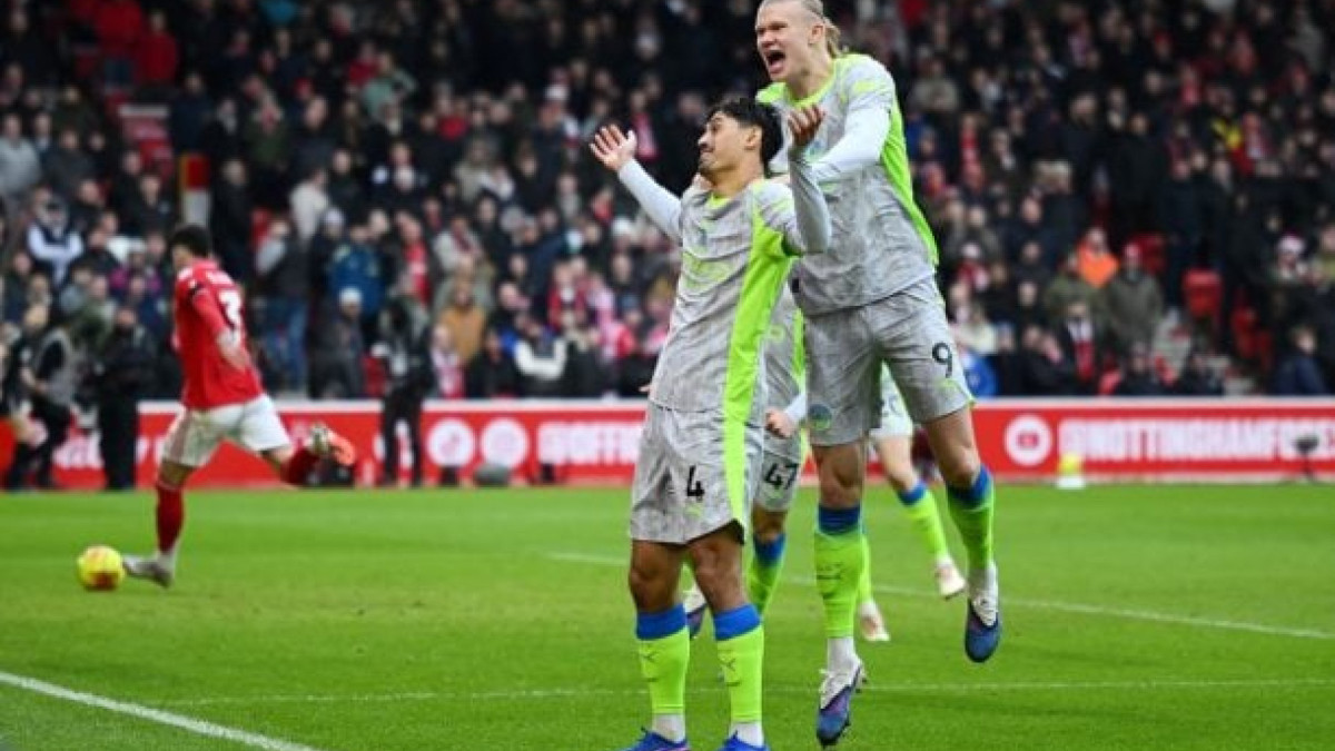 Triunfo por 2 a 1 leva o Manchester City aos 40 pontos, na briga pela ponta. O francês Cherki brilha: um gol e uma assistência
