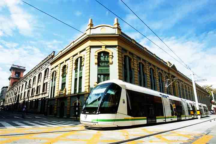 Outro ponto importante é a política de tarifas diferenciadas para grupos como idosos, estudantes e pessoas com deficiência, com valores a partir de R$ 1,90.