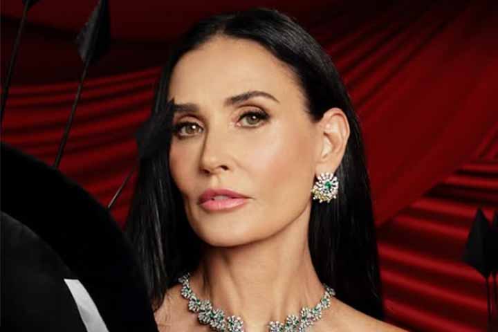 Demi Moore - A vencedora do Globo de Ouro por âA SubstÃ¢nciaâ tem heterocromia completa, porÃ©m para notar Ã© preciso observar atentamente que um olho dela Ã© verde e o outro Ã© castanho.
