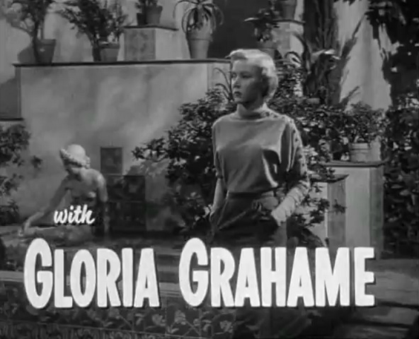 Nascida em 28 de novembro de 1923, em Los Angeles, Califórnia, Gloria Hallward adotou o sobrenome artístico Grahame inspirado por sua mãe, Jean Grahame, que também era atriz. 