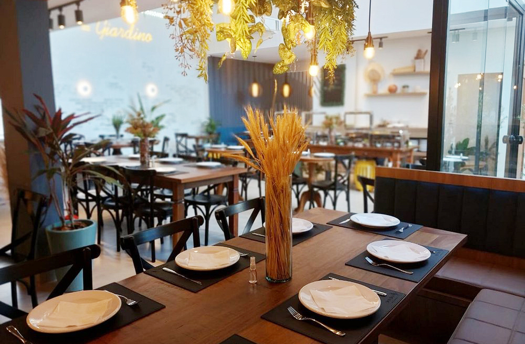 Hotéis, pousadas, restaurantes e comércio local se alinham ao padrão de qualidade exigido pelo selo, oferecendo conforto sem agredir o meio ambiente.