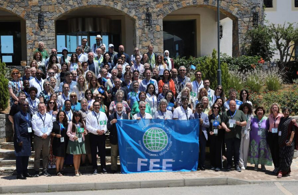 A certificação é coordenada pela Foundation for Environmental Education (FEE), presente em mais de 50 países, e posiciona Balneário Piçarras como referência global em turismo sustentável.