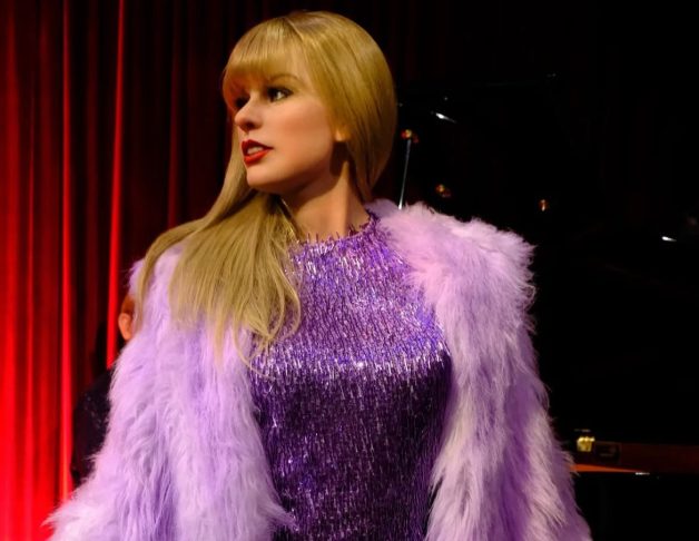 No local, realidade e fantasia se encontram em mais de 100 personagens. São réplicas de personalidades nacionais e internacionais, dispostas em ambientes que remetem ao cinema, à música, ao esporte, à política e ao universo geek.