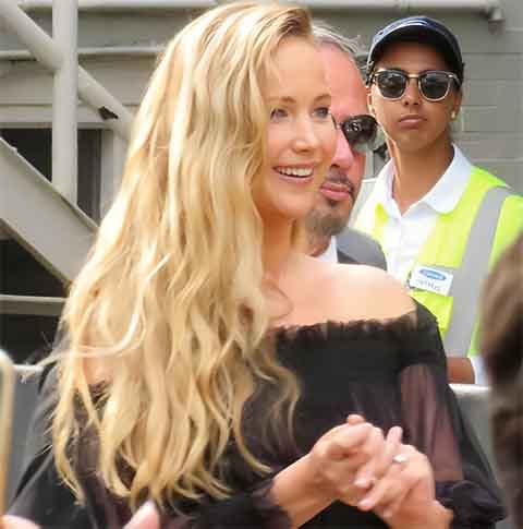 Autodidata e super talentosa, Jennifer Lawrence teve uma ascensão meteórica, ao começar como uma simples estudante e se transformar em uma estrela de Hollywood. No dia 15 de agosto, a atriz, que se tornou a eterna Katniss Everdeen, completou mais um ano de vida.