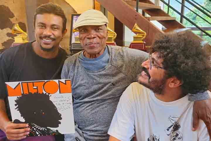 Em maio de 2025, após cinco anos sem lançar um álbum de estúdio, Xamã apresentou “Fragmentado”, seu quarto disco. O projeto reúne participações de Milton Nascimento, Criolo, Adriana Calcanhotto, Liniker, Sophie Charlotte e outros nomes.
