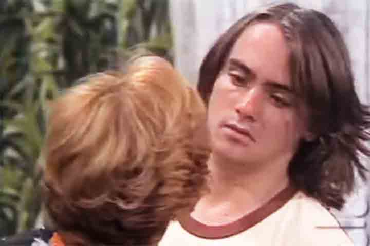 Curiosamente, em 1995, Globo e SBT chegaram a brigar pelos direitos da novela para fazer uma nova versão, o famoso remake. Contudo, ambas as emissoras desistiram da empreitada e os projetos foram devidamente engavetados.