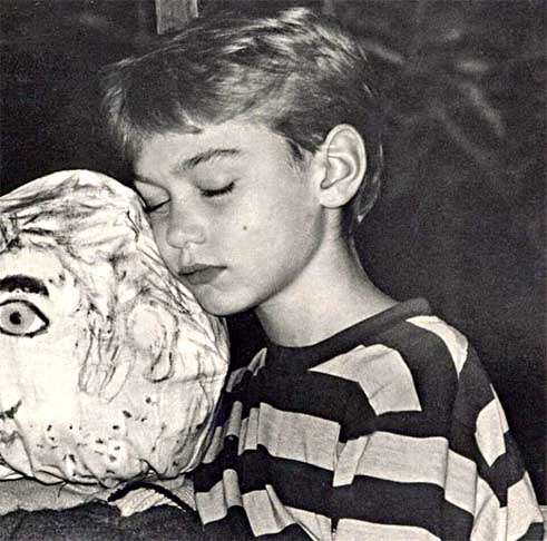 Os pais de Jude Law eram professores e lhe deram o nome de Jude por conta do clássico dos The Beatles,  Hey Jude(1968), o que acabou lhe causando bullying na escola, sendo alvo de gozação de outros alunos.