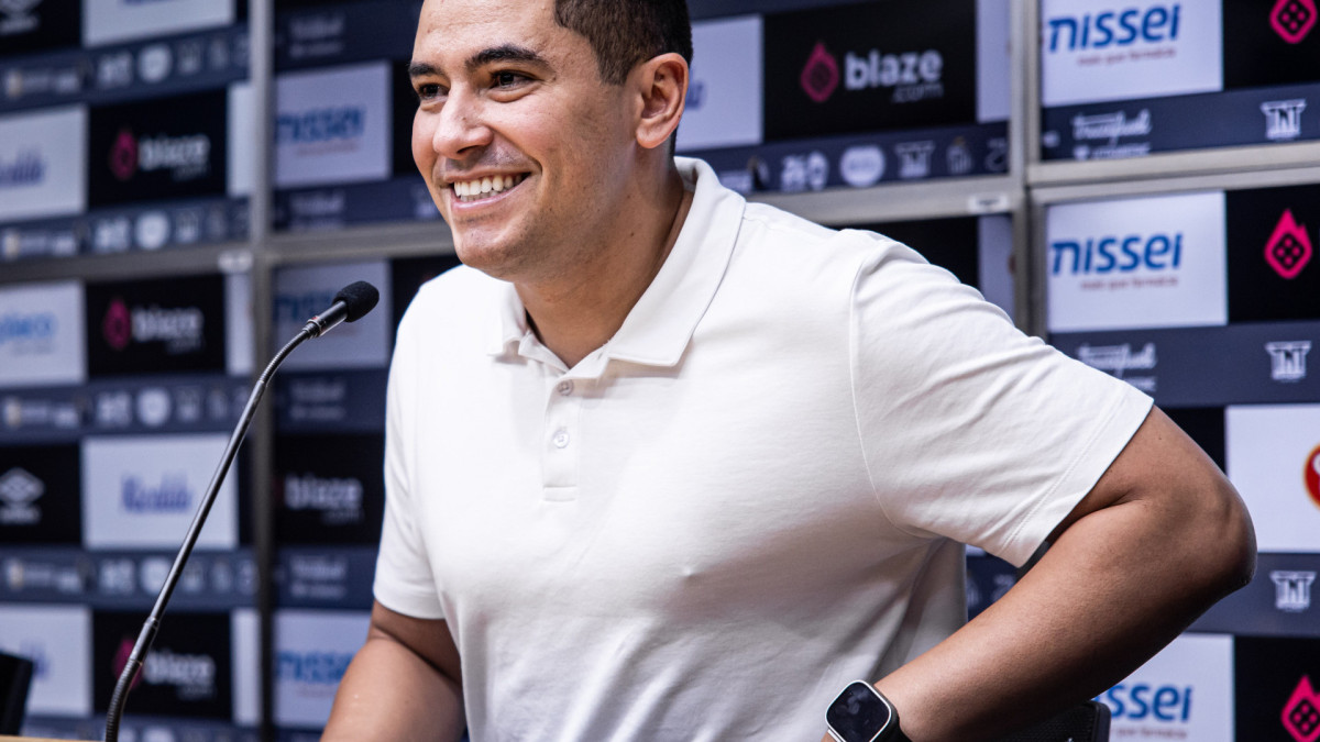 Coletiva Pedro Martins na Vila Belmiro