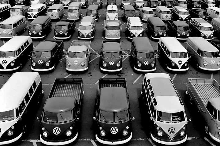 Todos os anos, no dia 2 de setembro, é celebrado o Dia Nacional da Kombi, uma data que marca o início da produção mais duradoura da Volkswagen no Brasil.
