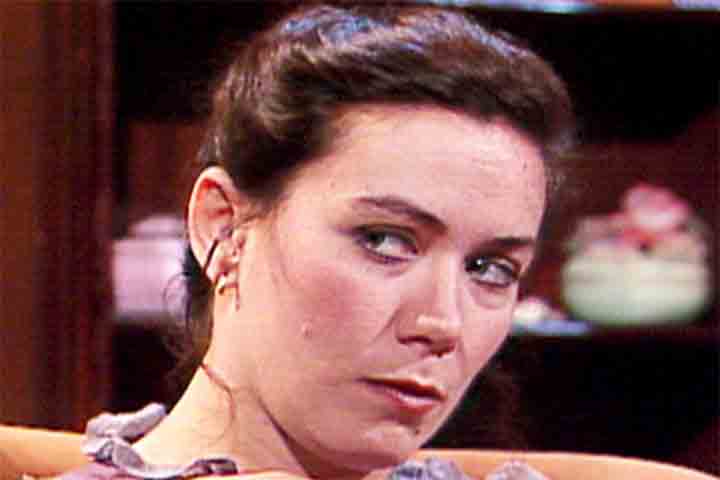 No fim da década, brilhou também em “Tieta” (1989), vivendo a beata Amorzinho, papel que ampliou seu reconhecimento junto ao grande público.
