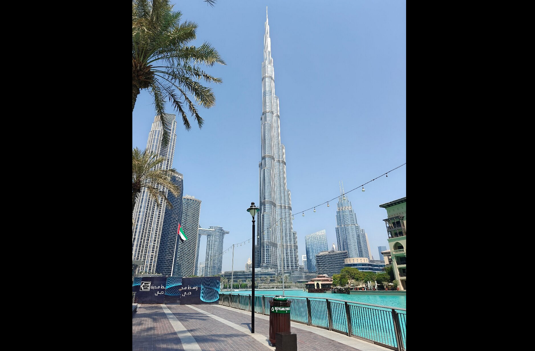 Sua construção abriu caminho para projetos como Palm Jumeirah e Burj Khalifa, consolidando Dubai como laboratório de superprojetos.

