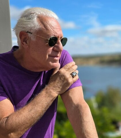 Fagundes interpretará Rogério Brandão, um milionário que se casa com sua cuidadora, Adriana, vivida por Letícia Colin. Após decidir deixar toda a herança para a esposa, o personagem será dado como morto, e Adriana se tornará a principal suspeita, acabando presa e jurando vingança.