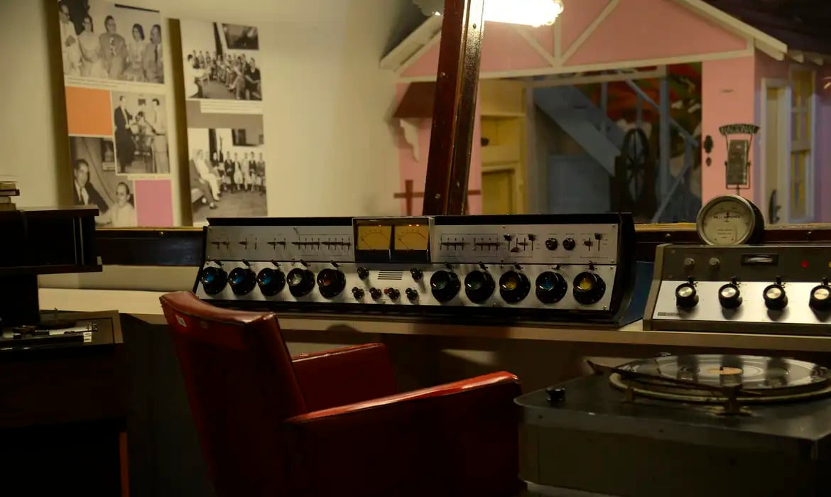 Os festejos dos 90 anos da Rádio Nacional, a serem celebrados em 2026, já começaram. No aniversário de 89 anos, em 12/09/2025, houve uma programação especial que teve entrevistas, atrações musicais e uma plateia de ouvintes transmitida ao vivo do Museu da Rádio Nacional, que fica no prédio da EBC, no Rio de Janeiro.



