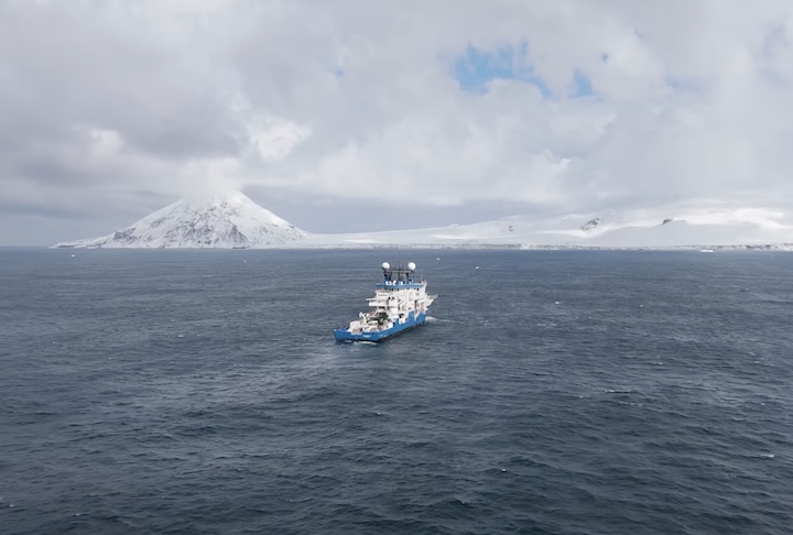 A descoberta da vez foi feita durante uma expedição de 35 dias às ilhas Sandwich do Sul, uma das regiões mais remotas do planeta.