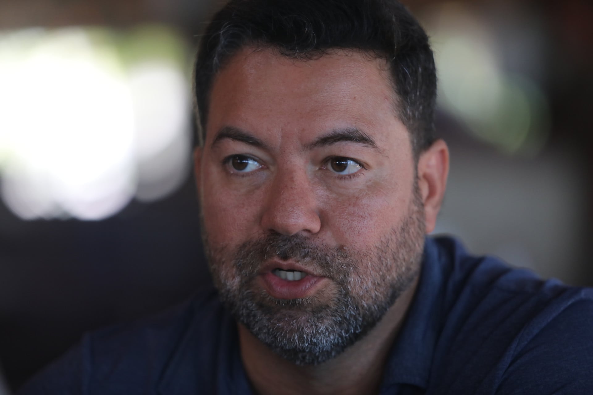 (Foto: FÁBIO LIMA)FORTALEZA, CEARÁ, BRASIL,28.12.2025: Ivan Assunção, presidente da associação de barracas da praia do futuro. Movimentação nas barracas da Praia do Futuro.  (foto: Fabio Lima/OPOVO).