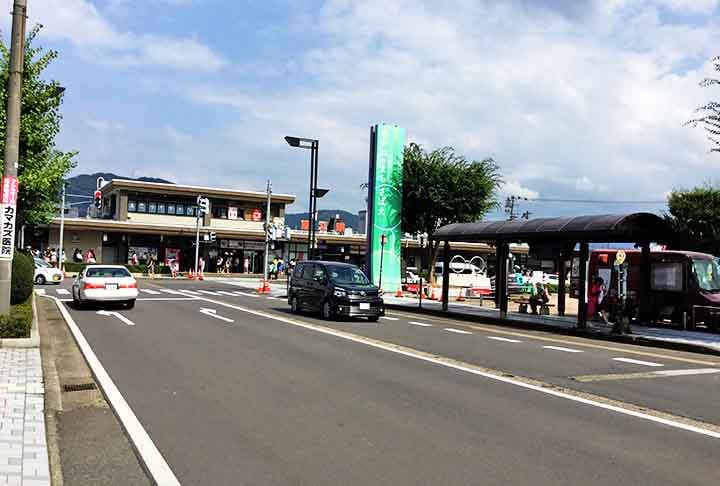 A cidade de Sabae é conhecida como a “capital dos óculos” no Japão. A tradição na fabricação do item é antiga. Remonta ao início do século 20.
